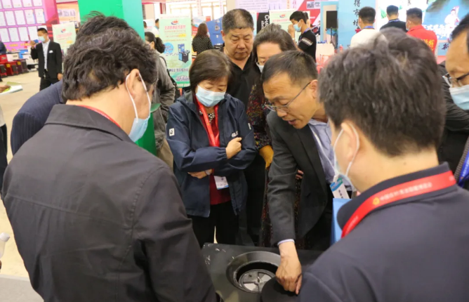 老萬集團(tuán)閃耀2021暖博會 實(shí)力圈粉2