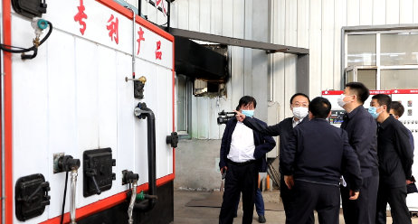 海倫市委書記王磊調研利民鍋爐公司3