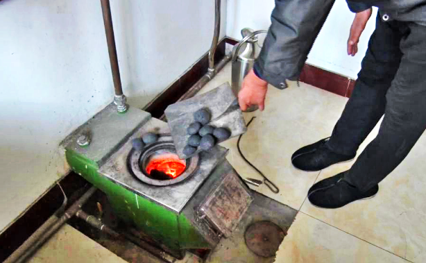 樂(lè)安街道：潔凈型煤點(diǎn)燃群眾溫暖過(guò)冬火焰