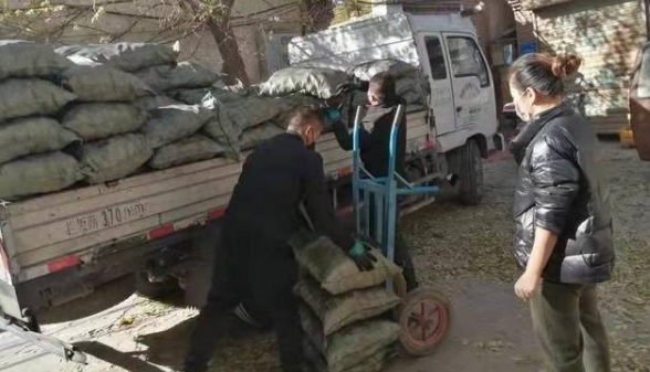 截至目前，共計(jì)配送清潔型煤404噸