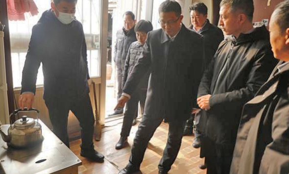 仔細查看生物質清潔取暖爐具