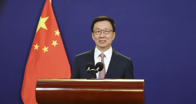 大力推進(jìn)煤炭清潔高效利用,增強(qiáng)油氣供應(yīng)保障能力,堅(jiān)決守好能源安全底線。