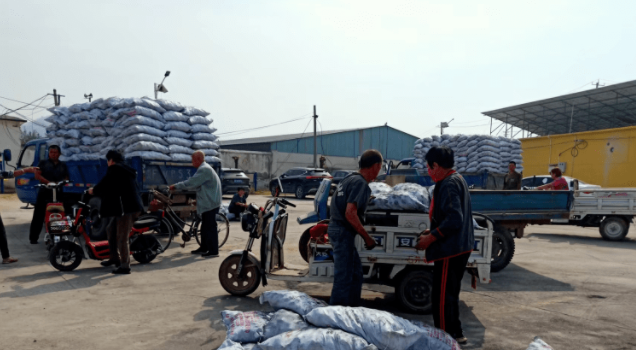 河北省保定市滿城區冬季農村潔凈型煤配送正式拉開帷幕