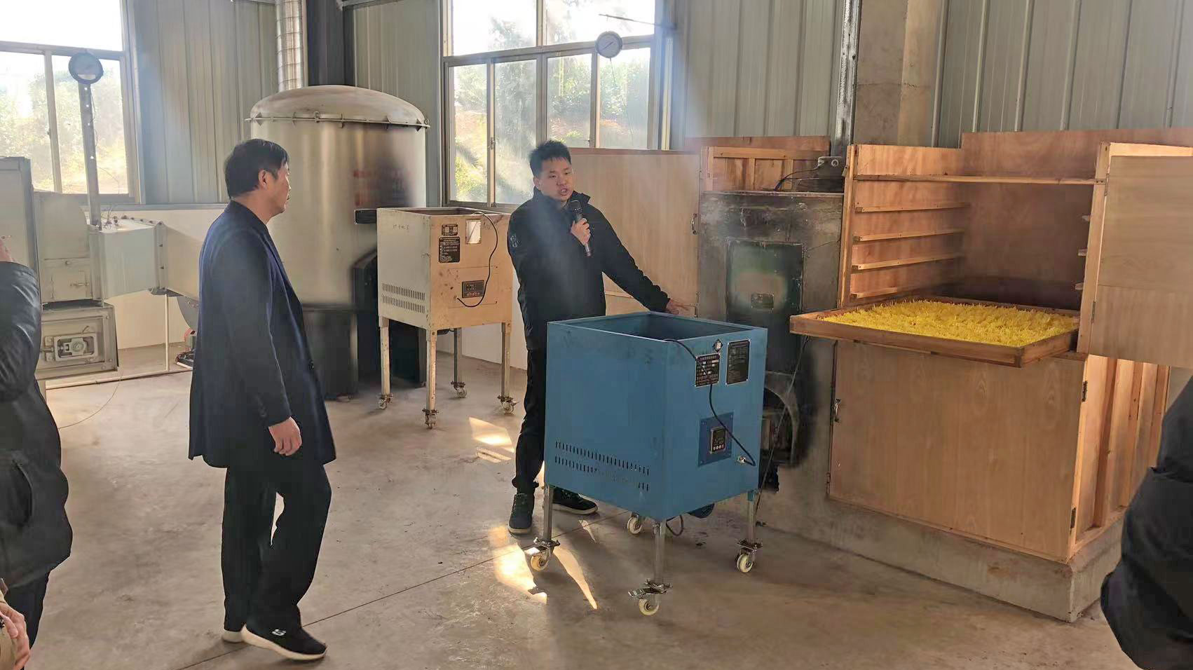 生物質顆粒機將農用加工的廢棄物如木屑、秸稈、稻殼等作為生物質原材料