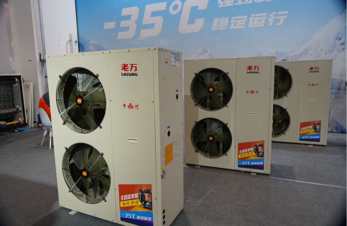 VR體驗打造展覽新場景 外商打卡點贊“老萬制造”7