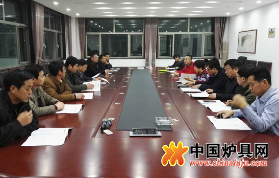 任丘：重霾之下迎來全國各地的爐具企業家