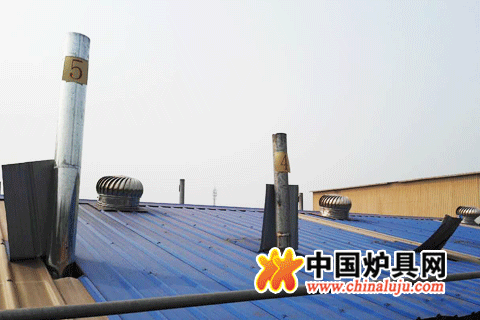 煙煤無煙化燃燒水暖煤爐測試結(jié)束